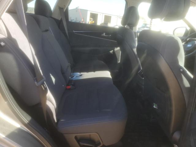 2016 KIA SORENTO LX - 5XYPG4A38GG041569