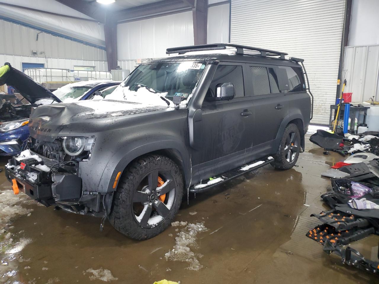  Salvage Land Rover Defender