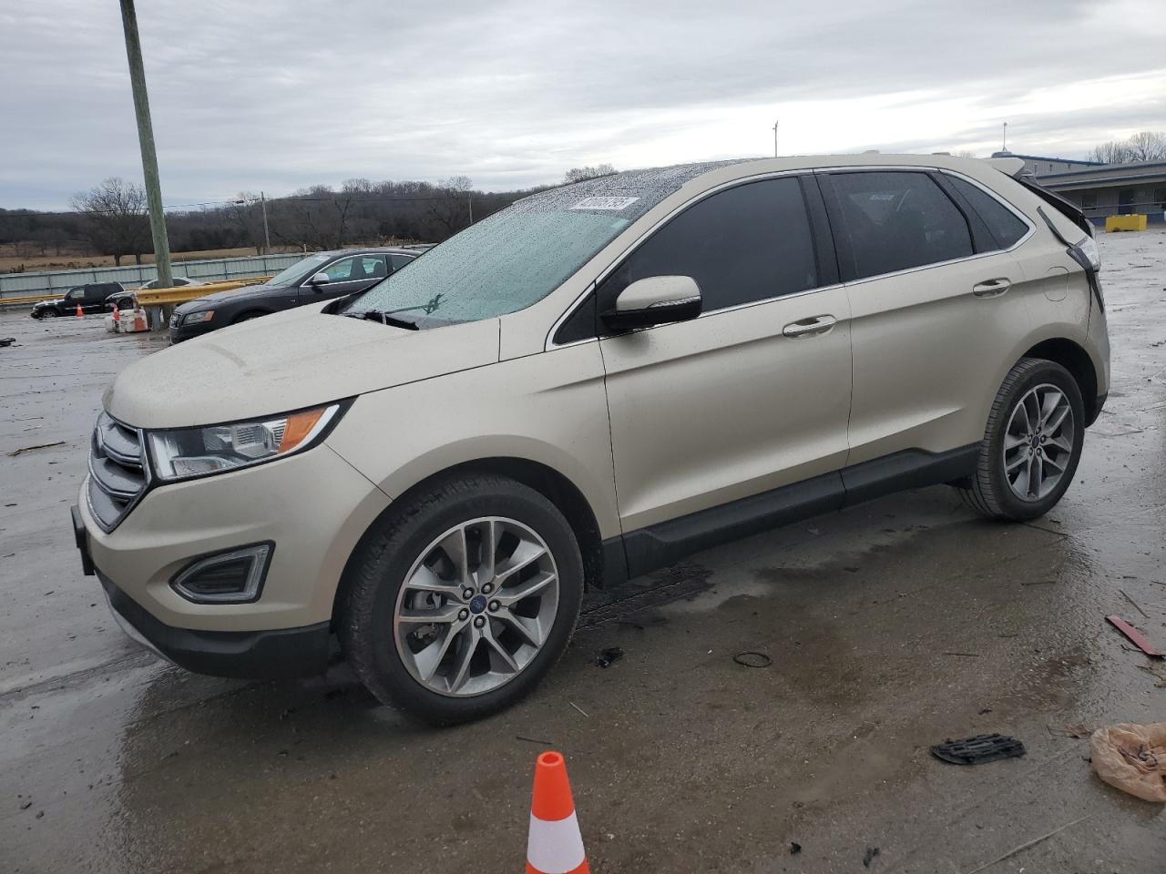  Salvage Ford Edge