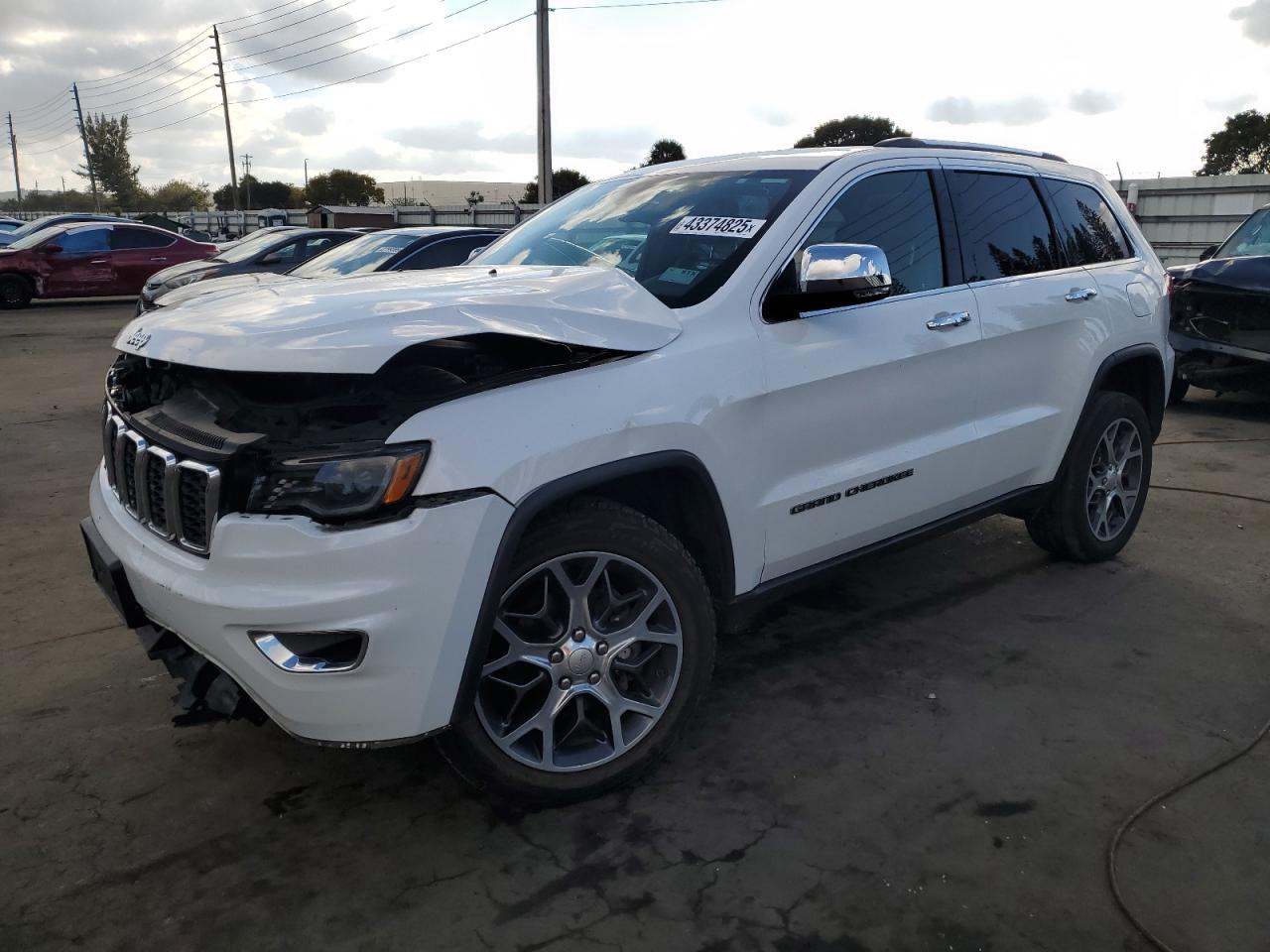  Salvage Jeep Grand Cherokee