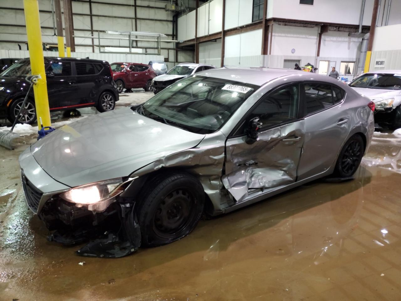  Salvage Mazda 3