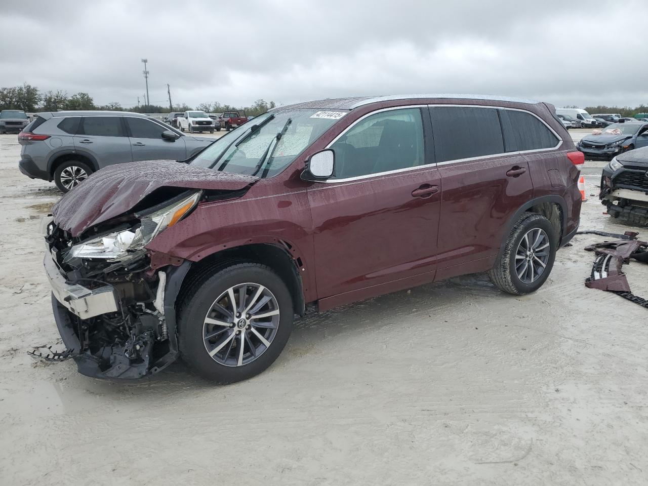  Salvage Toyota Highlander