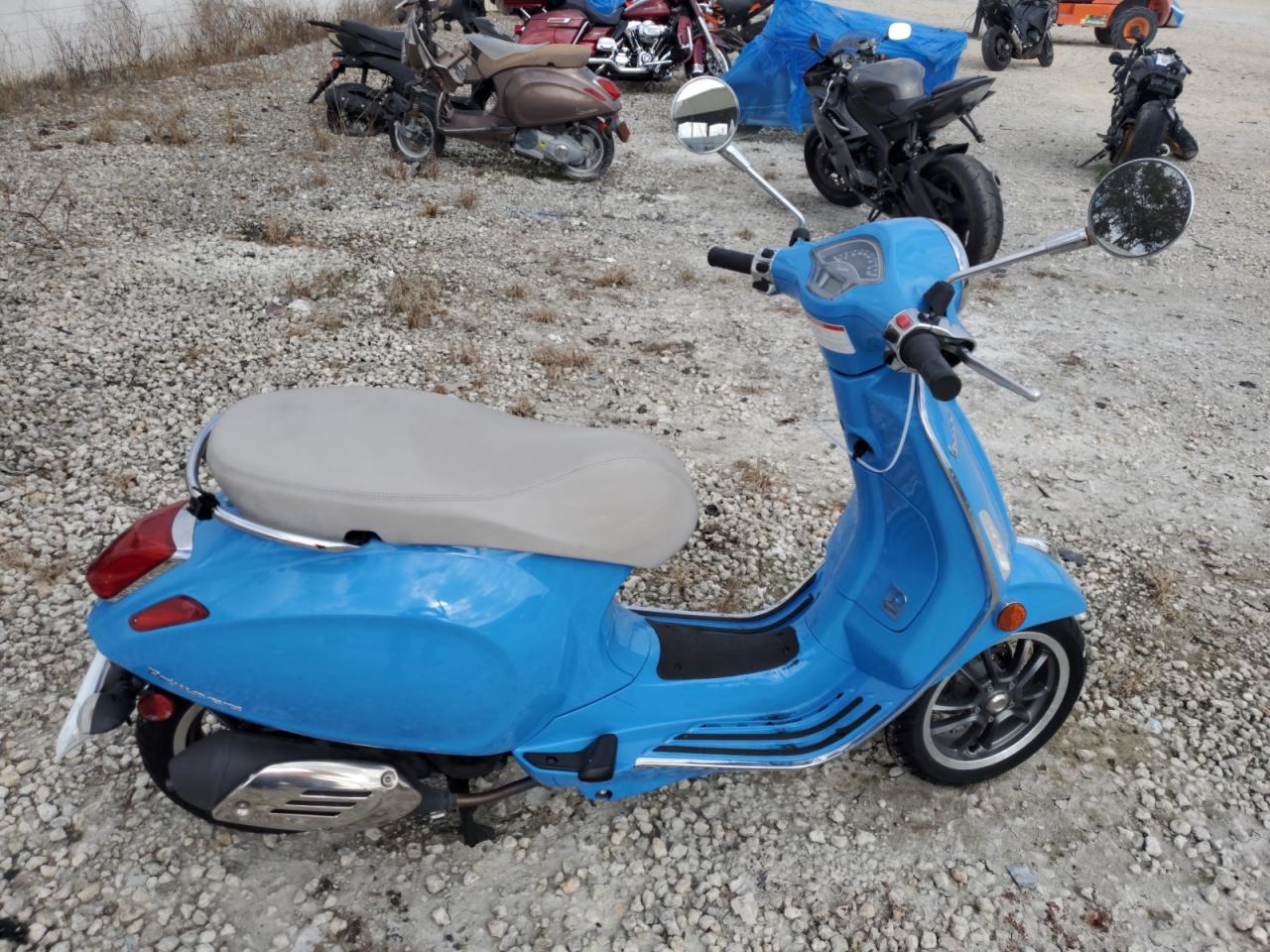  Salvage Piaggio Scooter