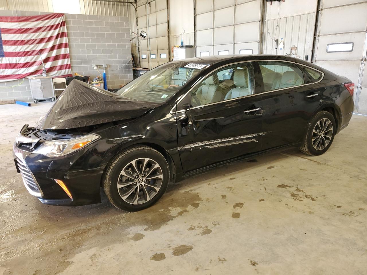  Salvage Toyota Avalon