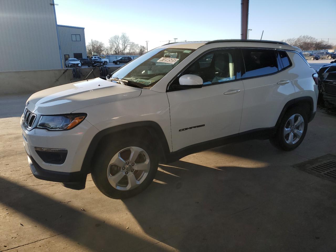  Salvage Jeep Compass