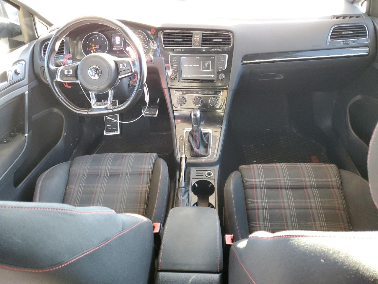 VOLKSWAGEN GOLF GTI S