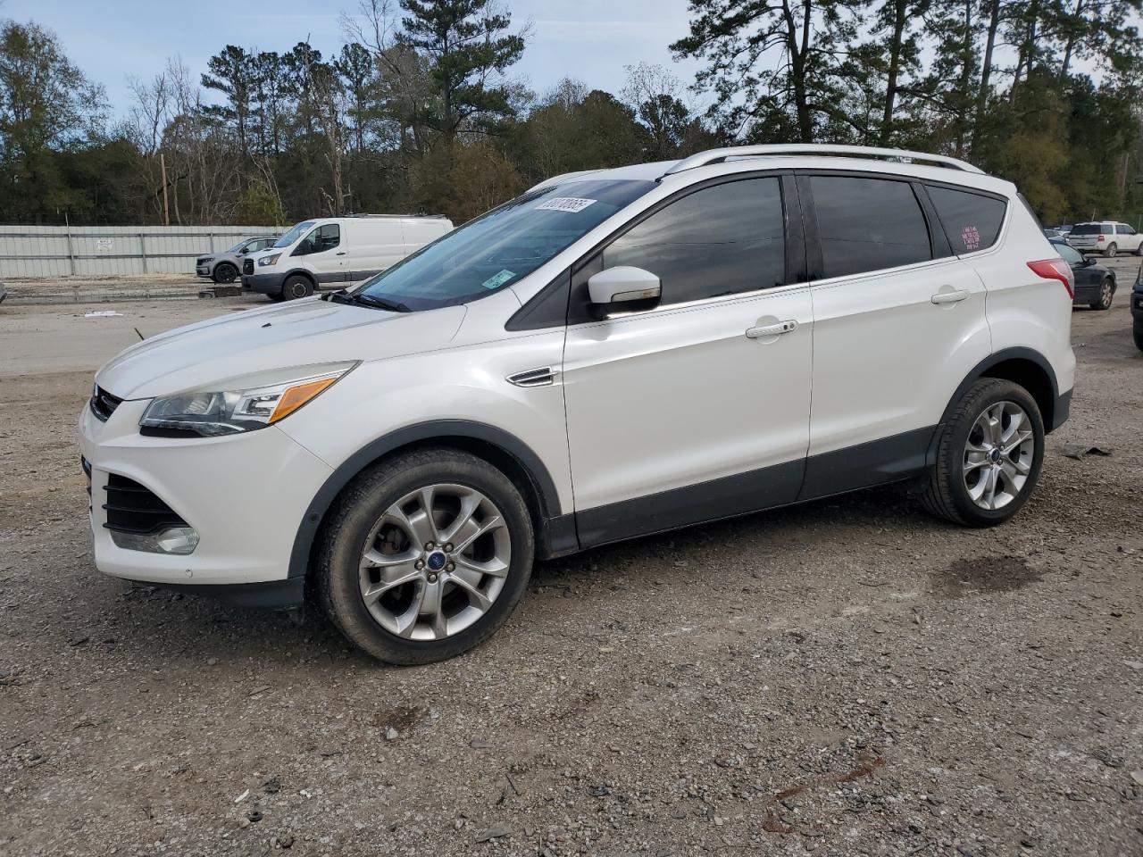  Salvage Ford Escape