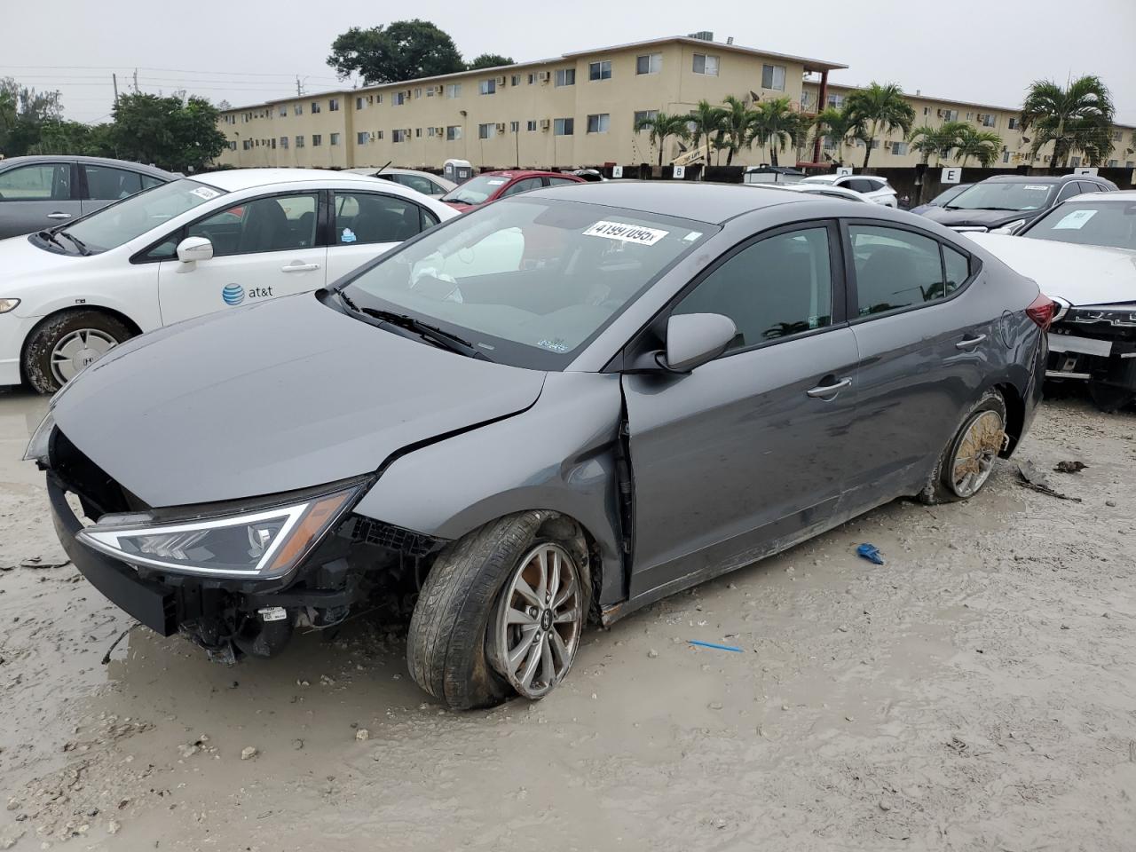  Salvage Hyundai ELANTRA