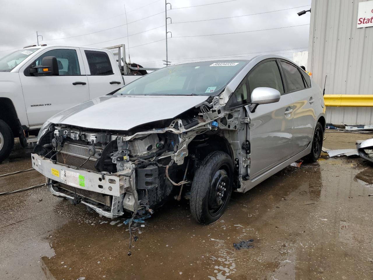  Salvage Toyota Prius