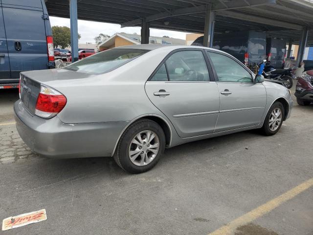 TOYOTA CAMRY LE 2005 gray  gas 4T1BF30K25U596427 photo #4