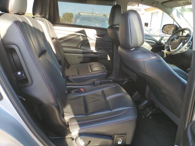 2019 TOYOTA HIGHLANDER - 5TDJZRFH4KS577917