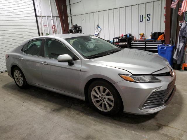 2022 TOYOTA CAMRY LE 4T1C11AK2NU679412