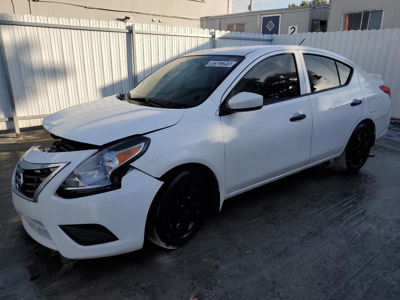 NISSAN VERSA S