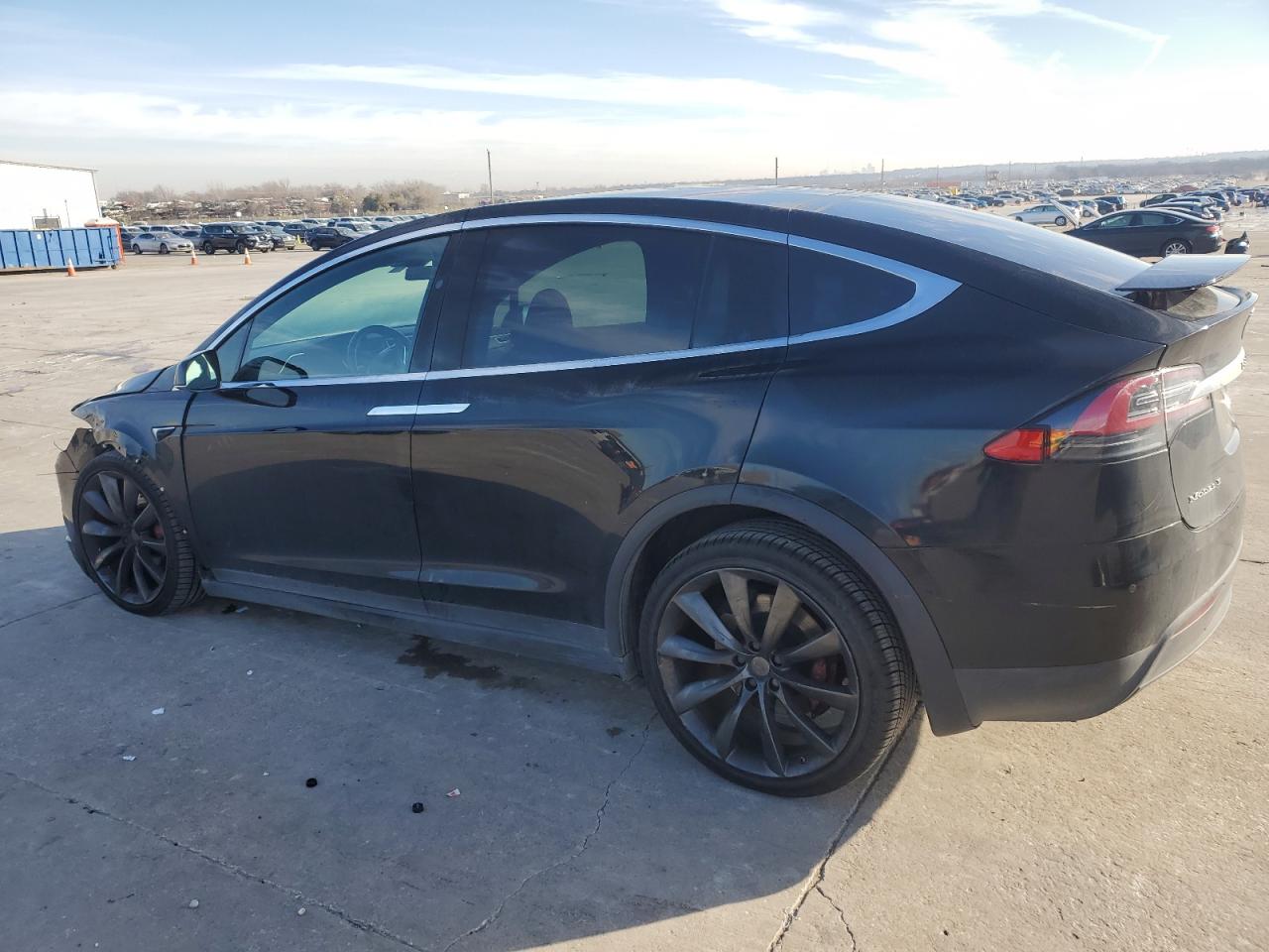 TESLA MODEL X