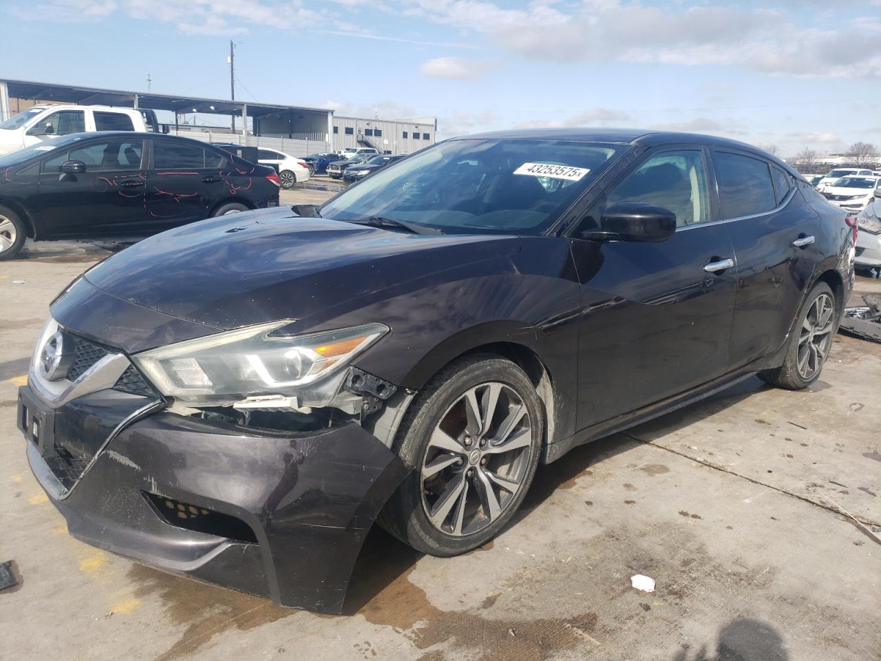  Salvage Nissan Maxima