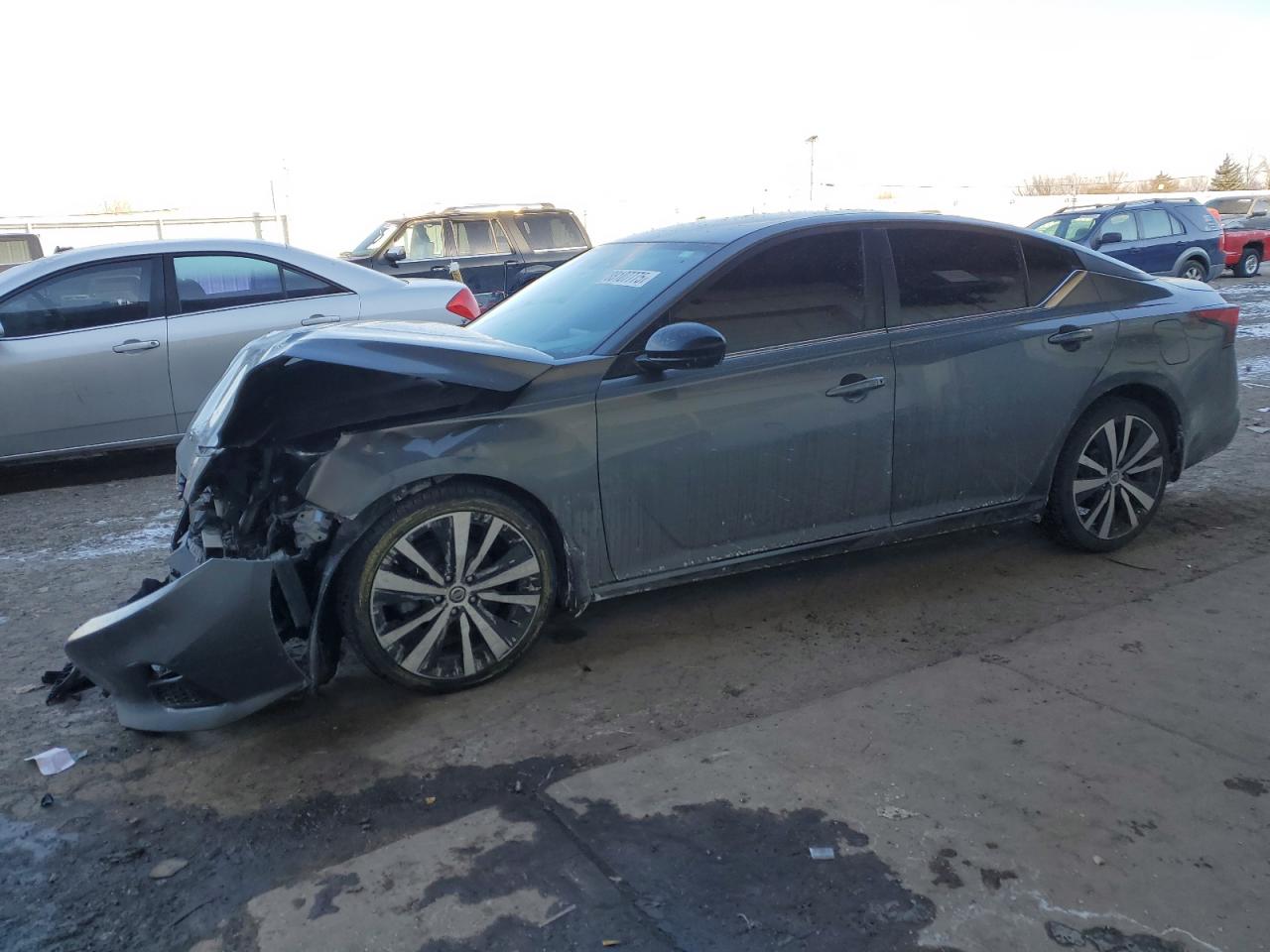 NISSAN ALTIMA SR