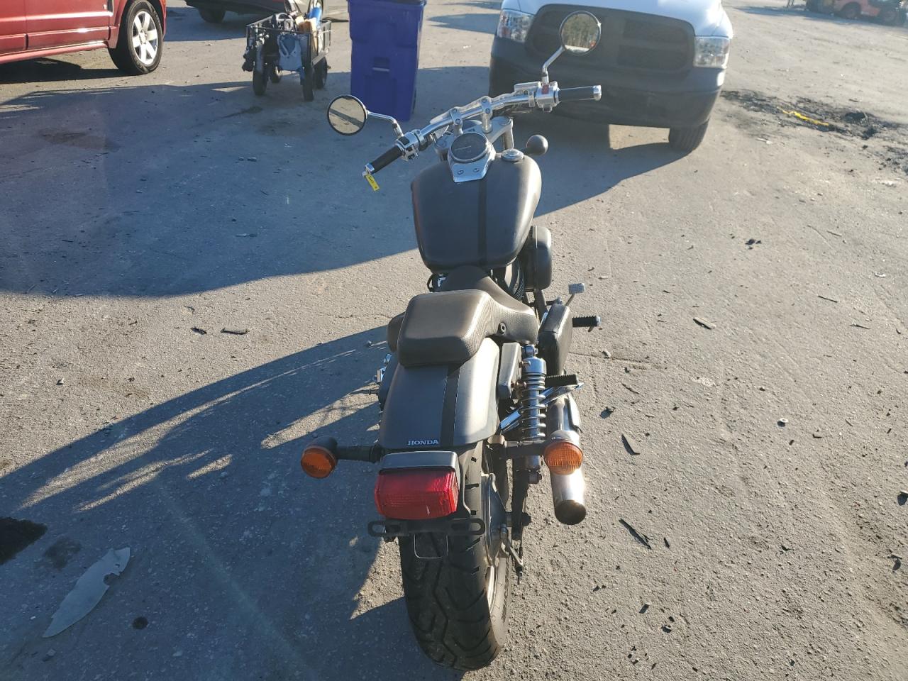 Lot #3051336649 2006 HONDA VT750 C