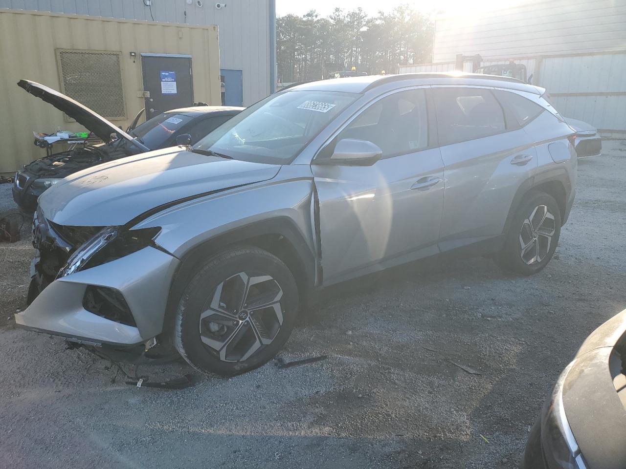  Salvage Hyundai TUCSON