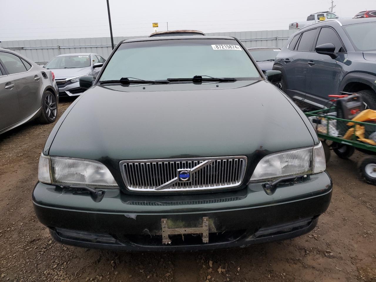 Lot #3049623643 2000 VOLVO V70 BASE