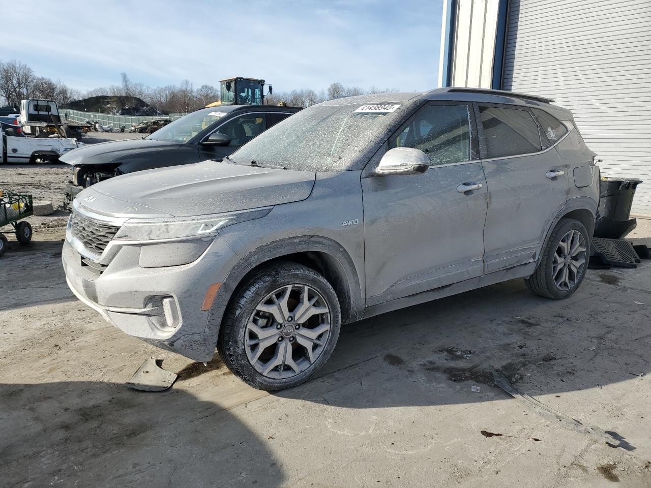  Salvage Kia Seltos