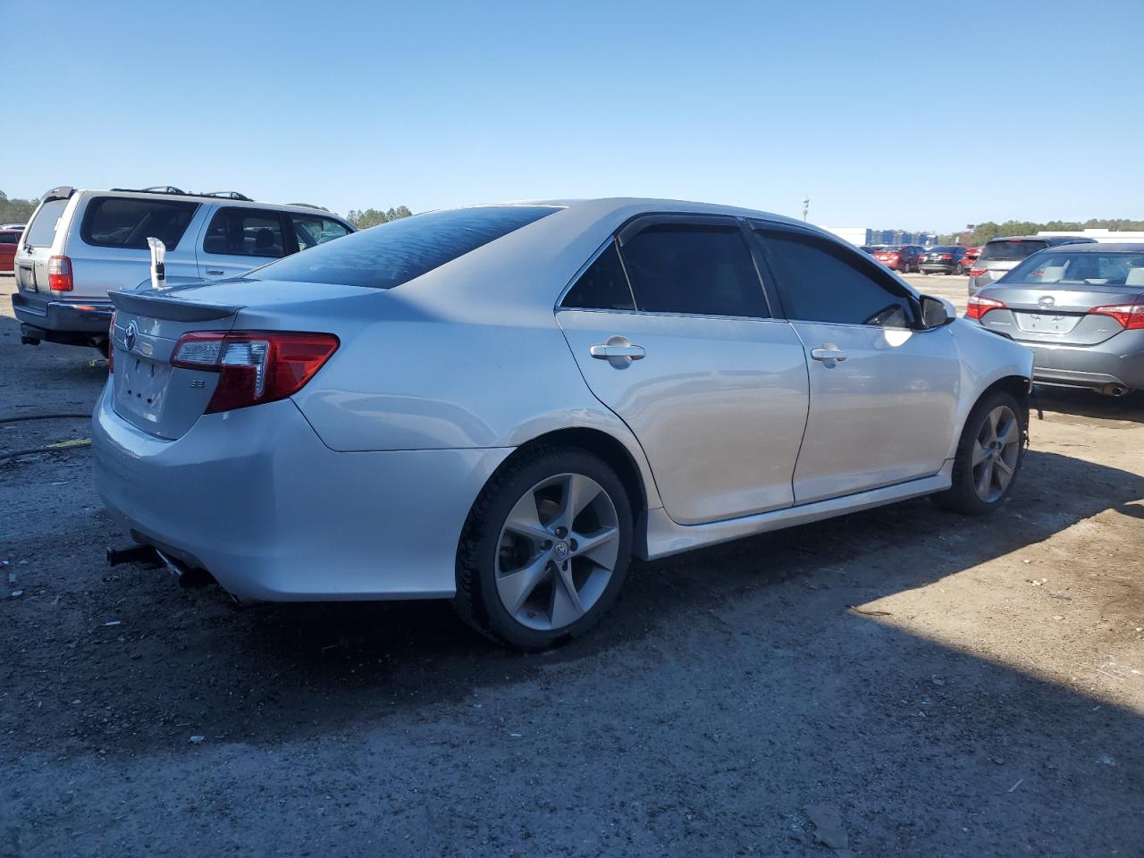 Lot #3049608695 2014 TOYOTA CAMRY L