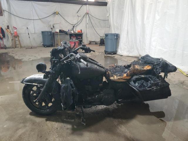 2017 HARLEY-DAVIDSON FLHTKL ULT 1HD1KKD18HB670682