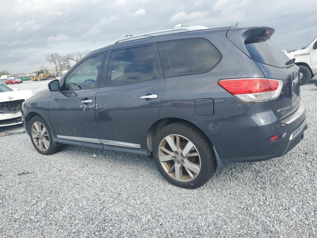 Lot #3053100637 2013 NISSAN PATHFINDER