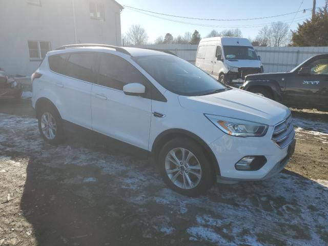 Vin: 1fmcu0gd2huc93832, lot: 83190784, ford escape se 20174