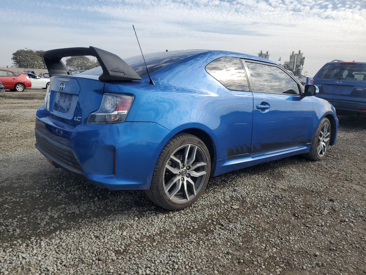 Lot #3051731113 2016 TOYOTA SCION TC