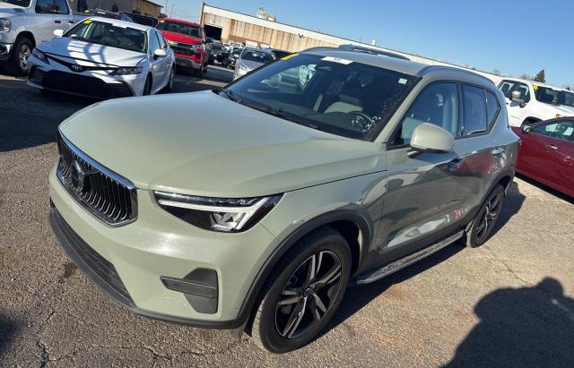 VOLVO XC40 CORE 2023 gray  gas YV4L12UK3P2967652 photo #3