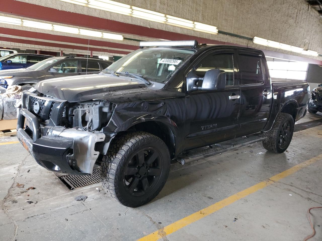  Salvage Nissan Titan