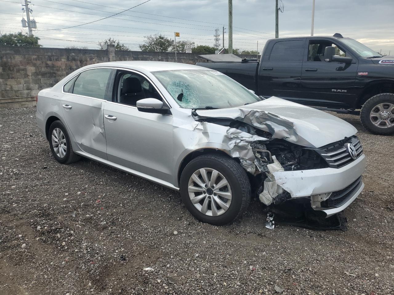 Lot #3076428365 2014 VOLKSWAGEN PASSAT SE