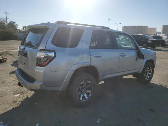 2024 TOYOTA 4RUNNER SR JTEPU5JR4R6264079