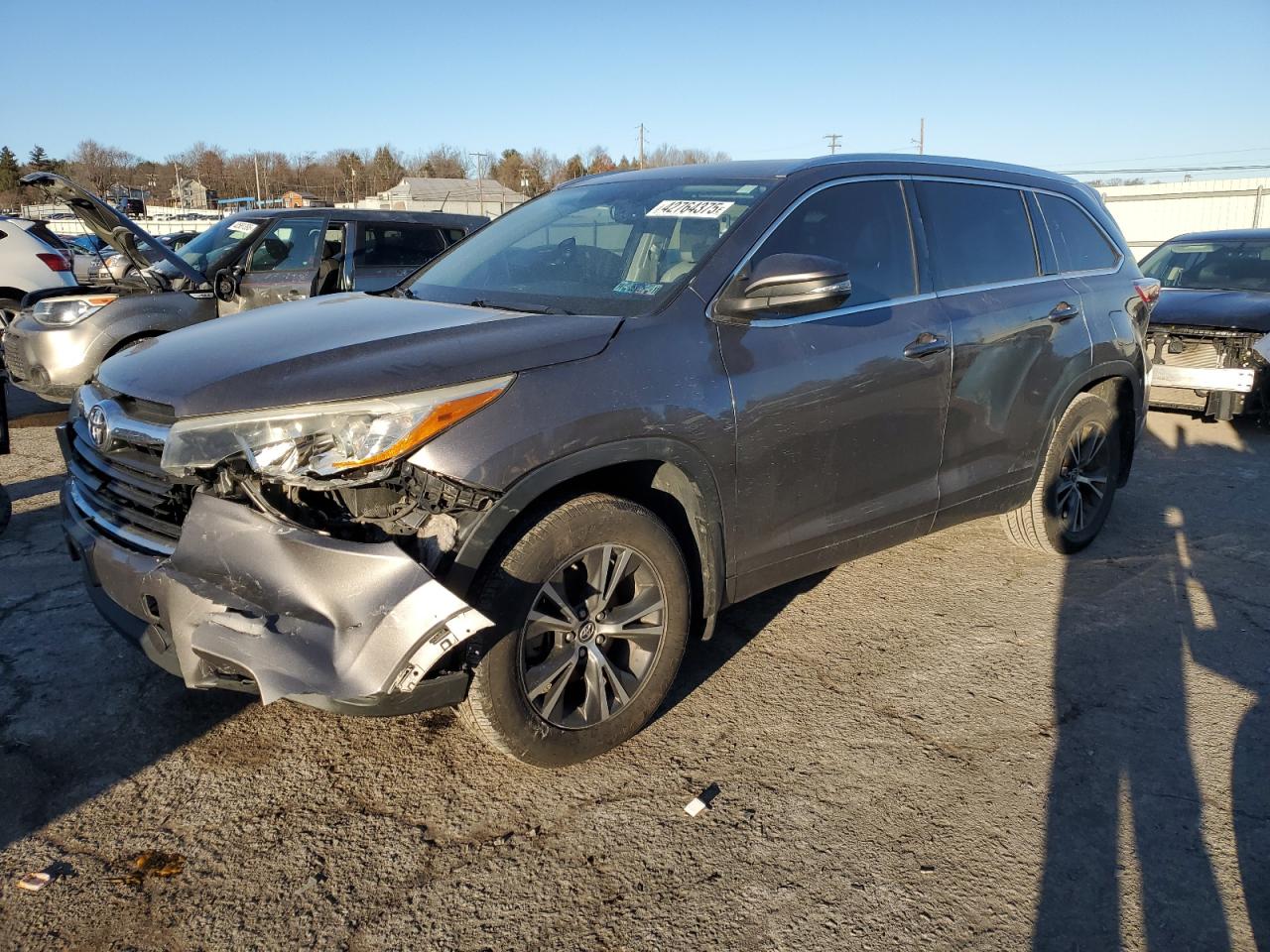  Salvage Toyota Highlander