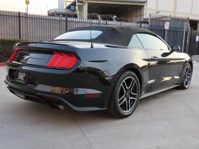 FORD MUSTANG 2022 black  gas 1FATP8UH9N5100718 photo #4