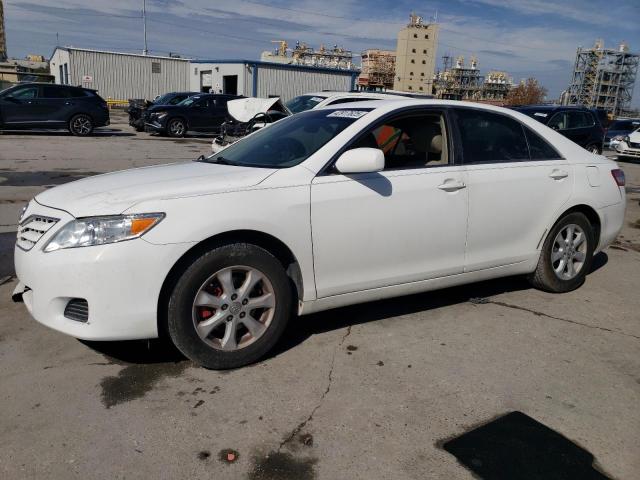 TOYOTA CAMRY BASE
