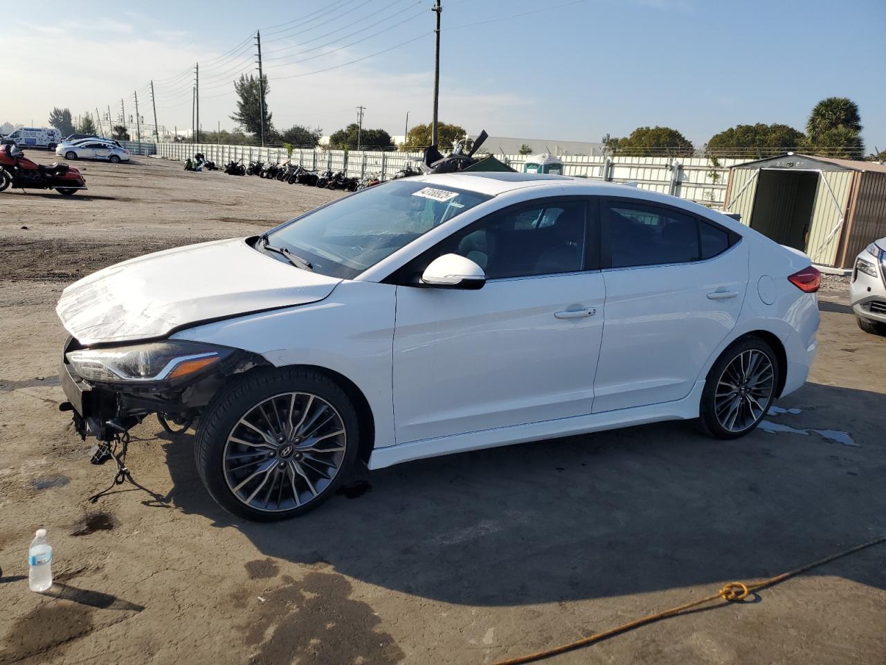  Salvage Hyundai ELANTRA