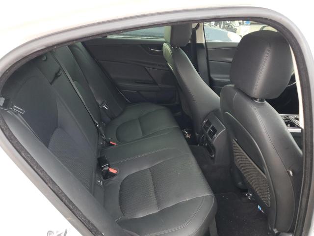 2017 JAGUAR XE FIRST E SAJAH4BV7HA946584