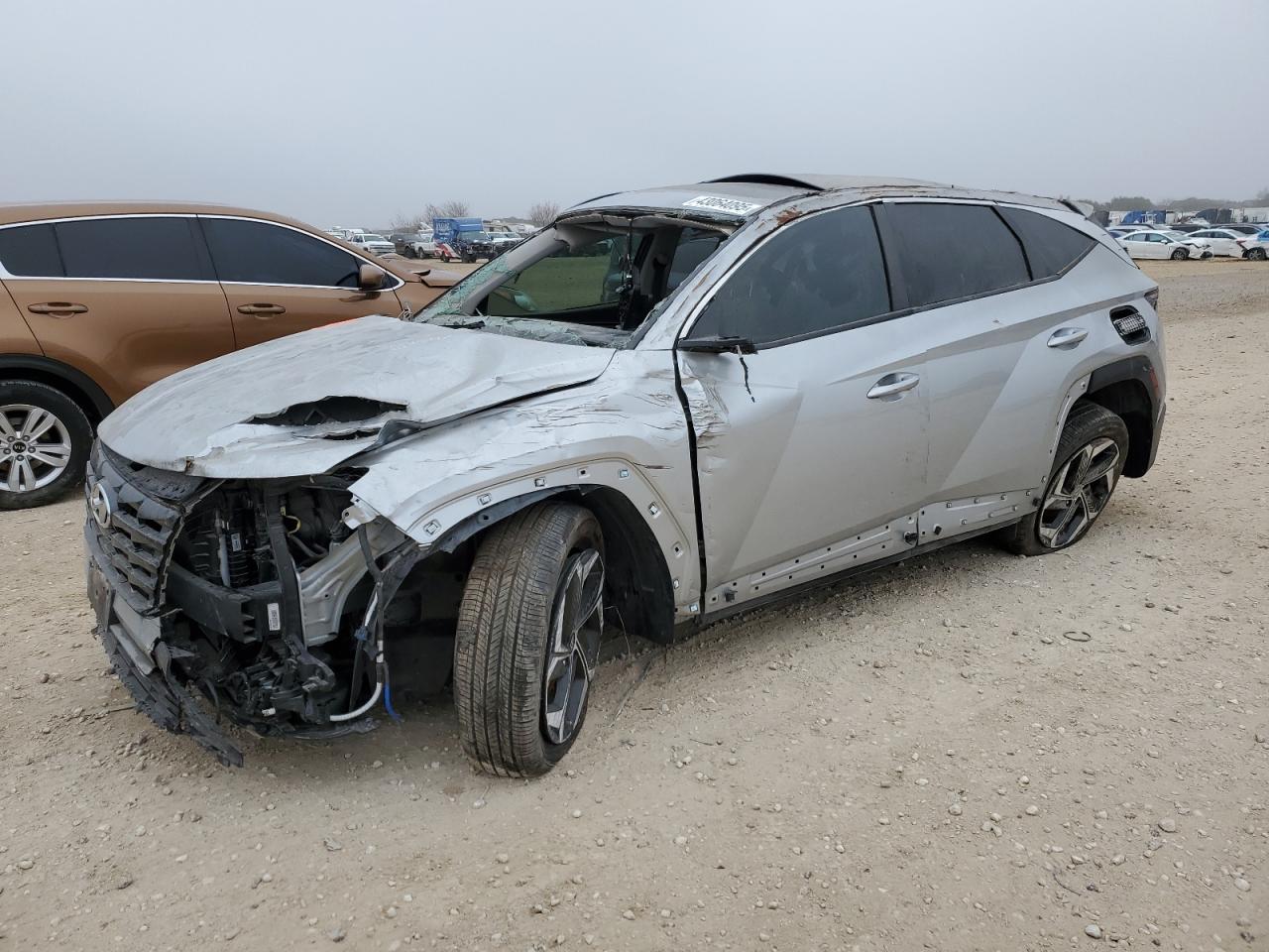  Salvage Hyundai TUCSON