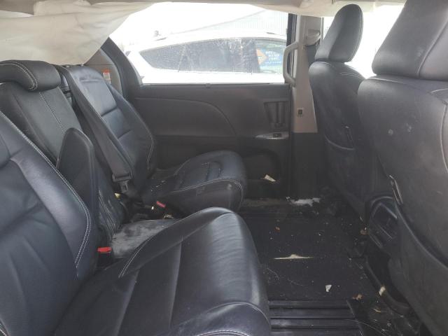 2017 TOYOTA SIENNA SE 5TDXZ3DC4HS879926