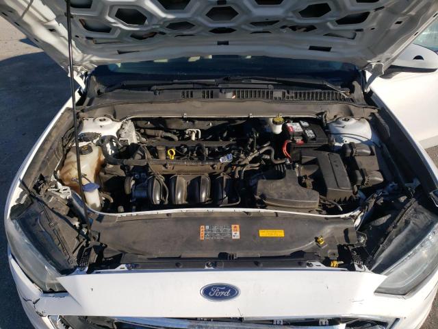 2018 FORD FUSION S - 3FA6P0G72JR200037