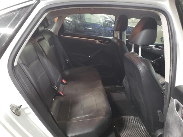 2016 VOLKSWAGEN PASSAT S - 1VWAT7A3XGC030819