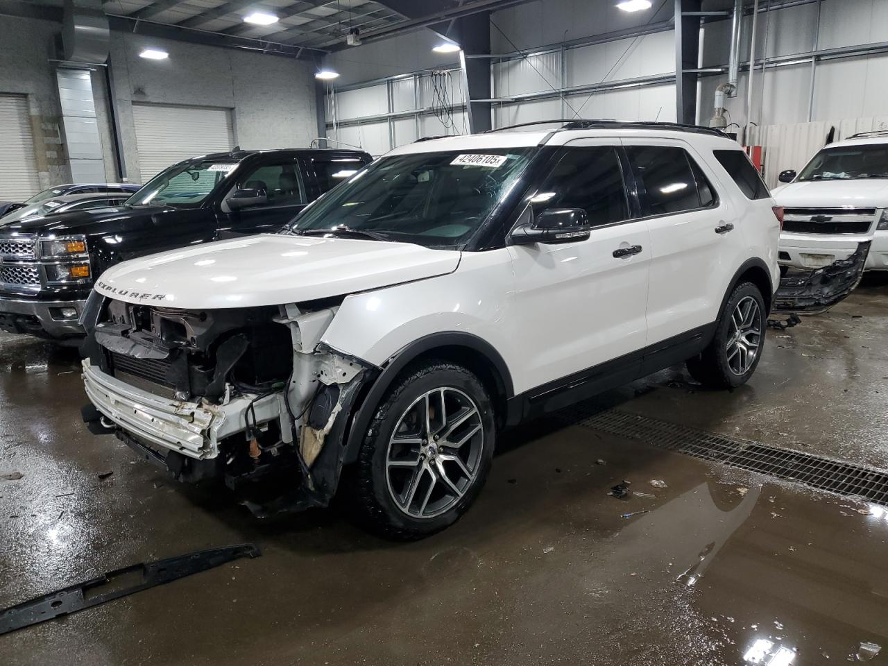  Salvage Ford Explorer