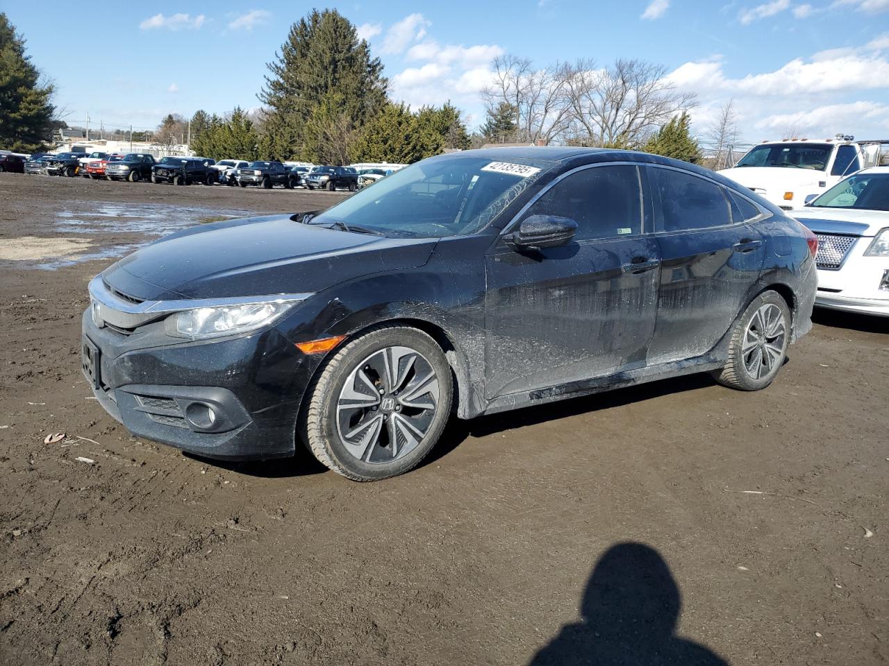 JHMFC1F32JX021495 HONDA CIVIC EX 2018