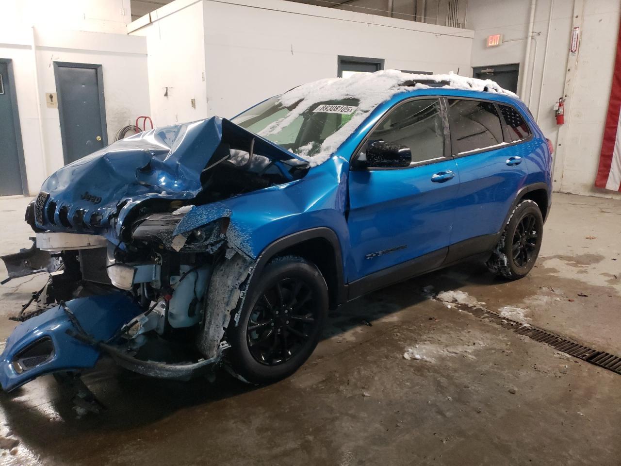  Salvage Jeep Cherokee