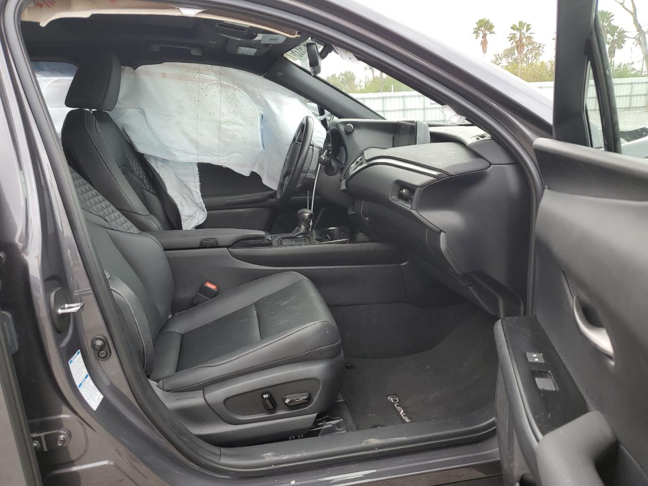 LEXUS UX 250H BASE