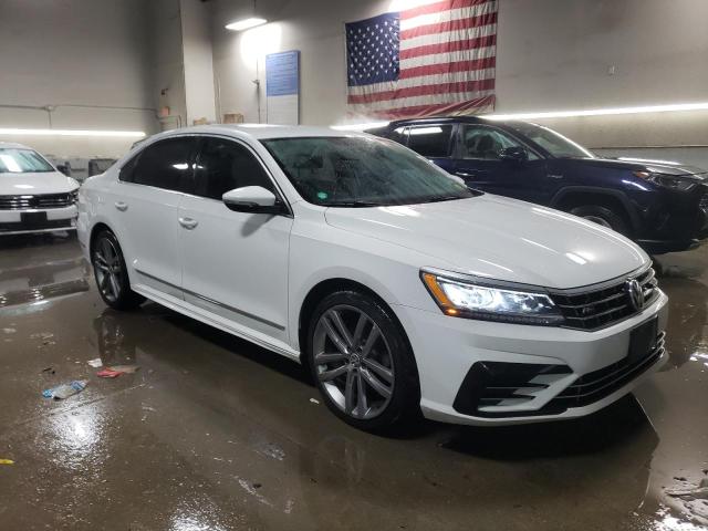 2016 VOLKSWAGEN PASSAT S - 1VWAT7A3XGC030819