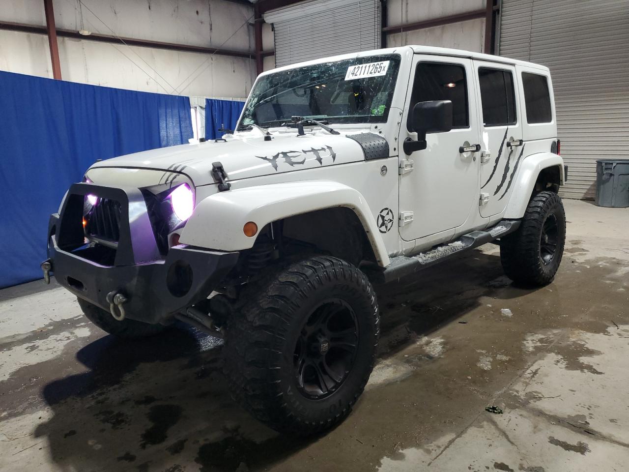  Salvage Jeep Wrangler