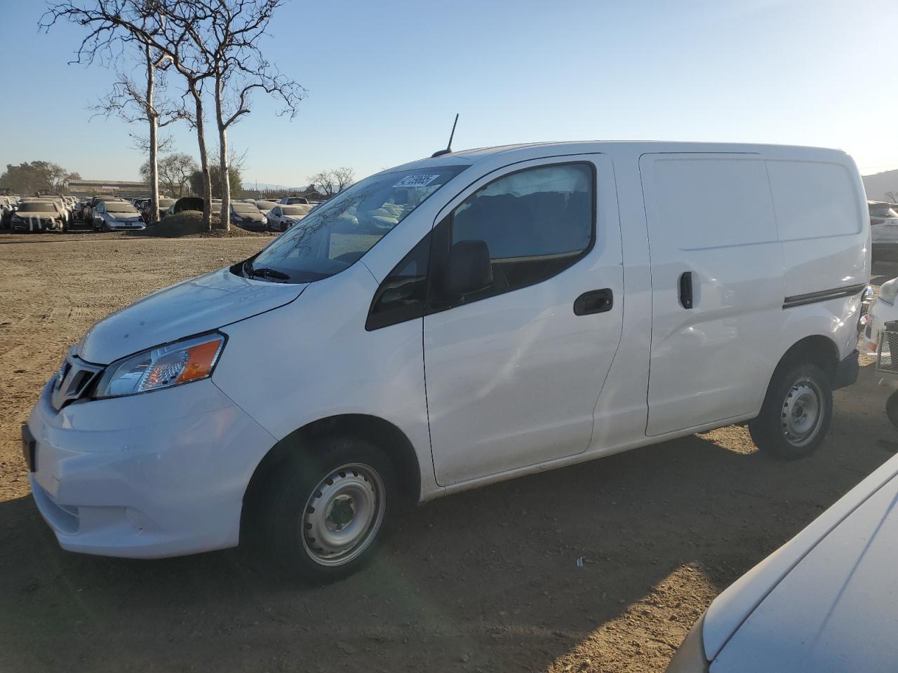  Salvage Nissan Nv