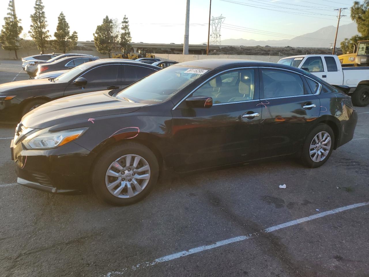  Salvage Nissan Altima